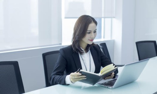 坐骨神经痛的症状吃什么药网坐骨神经痛吃啥药最快最好知识网站,分享坐骨神经疼吃啥药效果最好最快大全